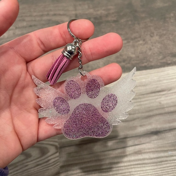 🎉🎉7x HP🎉🎉 Handmade Paw w/ Wings Keychain - Picture 2 of 6